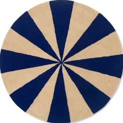 Arch handtuftad matta Ø130 cm, Bright blue-Off white^Ferm Living Online