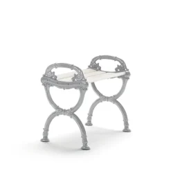 Byarum pall, Vit lack furu, rå aluminiumstativ^Byarums bruk Hot