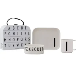 Serviser & Startset-Design Letters barnservis set, J