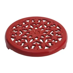 Lilly gjutjärnsunderlägg Ø23 cm, Körsbär^STAUB Online