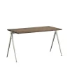 Pyramid 01 skrivbord, Oak smoked, 140x65cm, beige stålstativO^HAY New