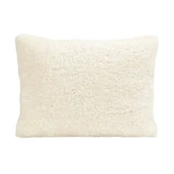 Kuddar-Shepherd of Sweden Shepherd Lina fårskinnskudde 40 x 30 cm, creme