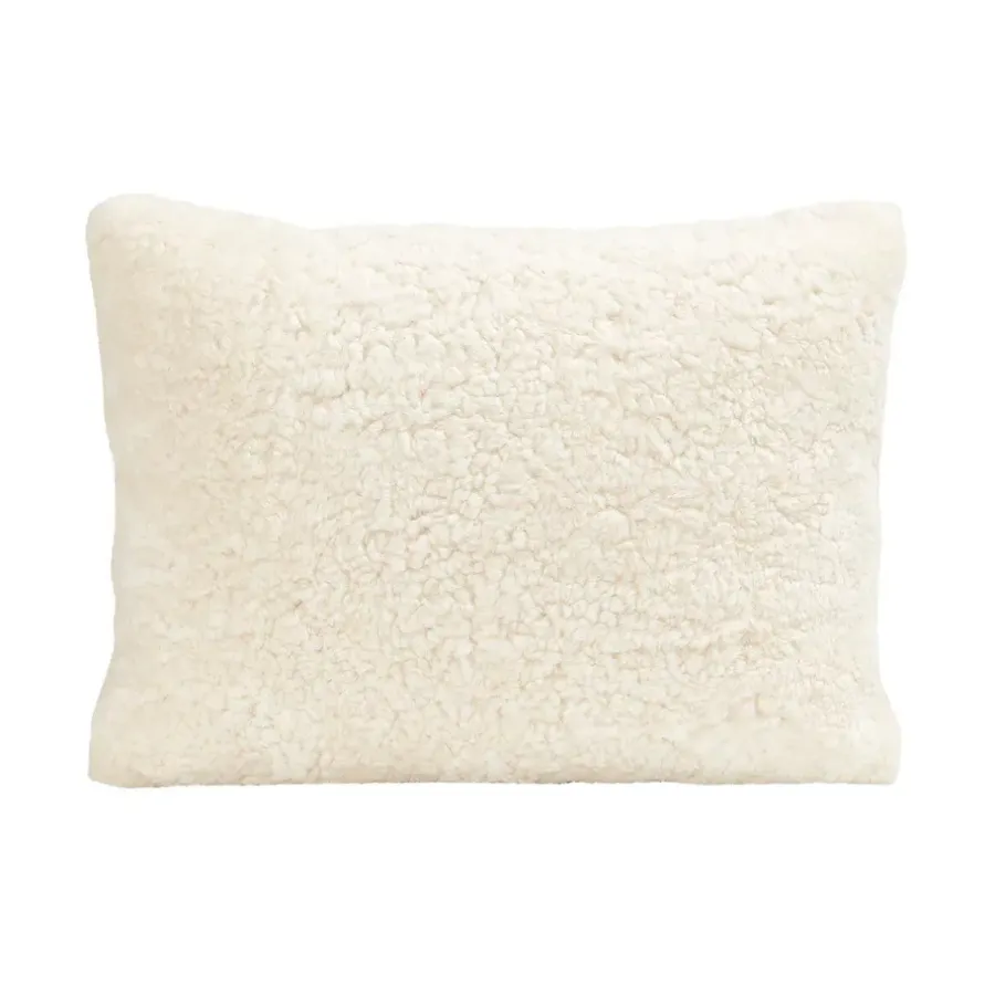Kuddar-Shepherd of Sweden Shepherd Lina fårskinnskudde 40 x 30 cm, creme