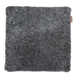 Shepherd stolsdyna Jill vadderad 40 x 40 cm, svartgrafit^Shepherd of Sweden Hot