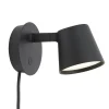 Tip vägglampa, Black^Muuto Hot